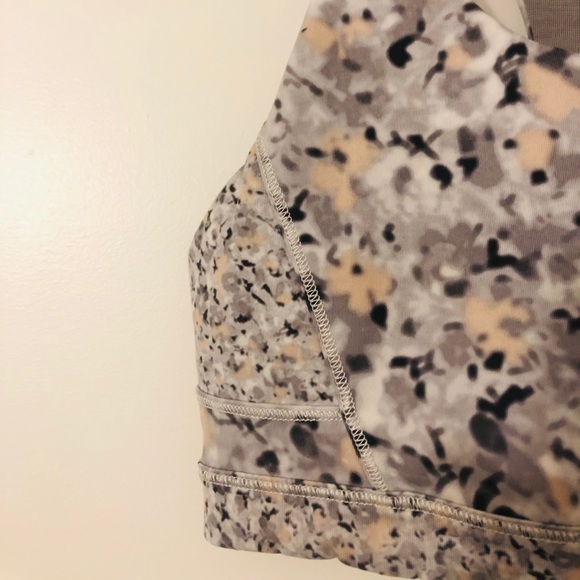 Lululemon bra - Picture 2 of 3
